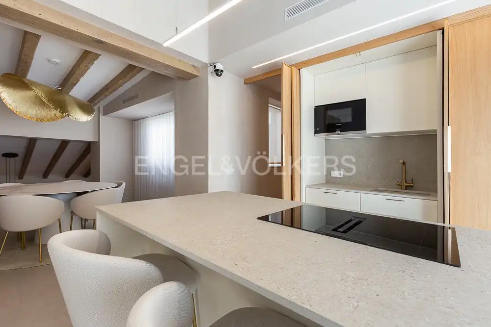 Cocina de Ático de alquiler en Valencia con Aire acondicionado, Calefacción y Terraza