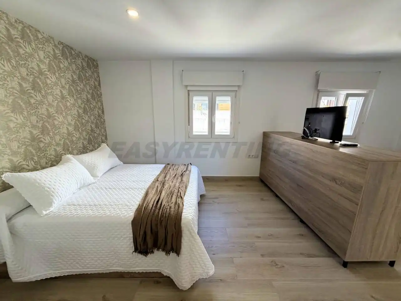 Dormitori de Loft de lloguer en San Roque amb Aire condicionat, Terrassa i Moblat