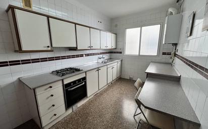 Cuina de Pis en venda en Badalona amb Aire condicionat, Calefacció i Balcó