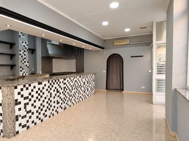 Locale commerciale in affitto a Massamagrell