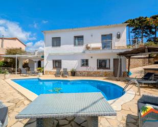 Vista exterior de Casa o xalet en venda en Lloret de Mar amb Aire condicionat, Calefacció i Jardí privat