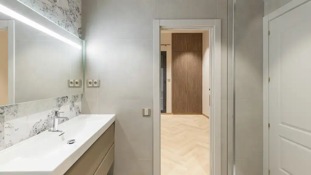 Badezimmer von Wohnungen zum Verkauf in Barcelona mit Klimaanlage, Heizung und Terrasse