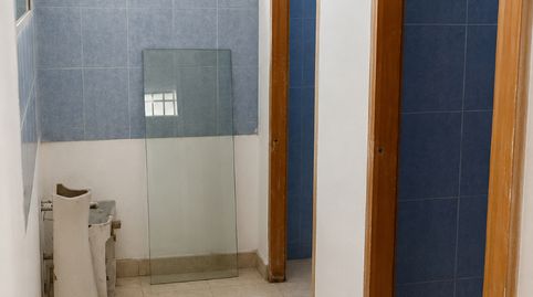 Foto 5 von Fabrikhallen zur Miete in Avenida Solvay, Inmobiliaria - Barreda, Torrelavega