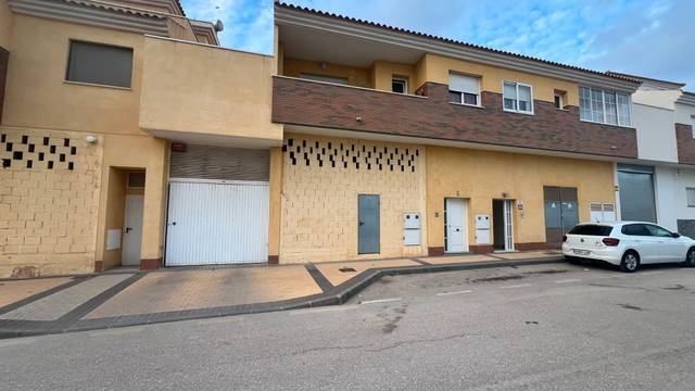 Garaje en Venta en Calle Albudeite en Jimenado