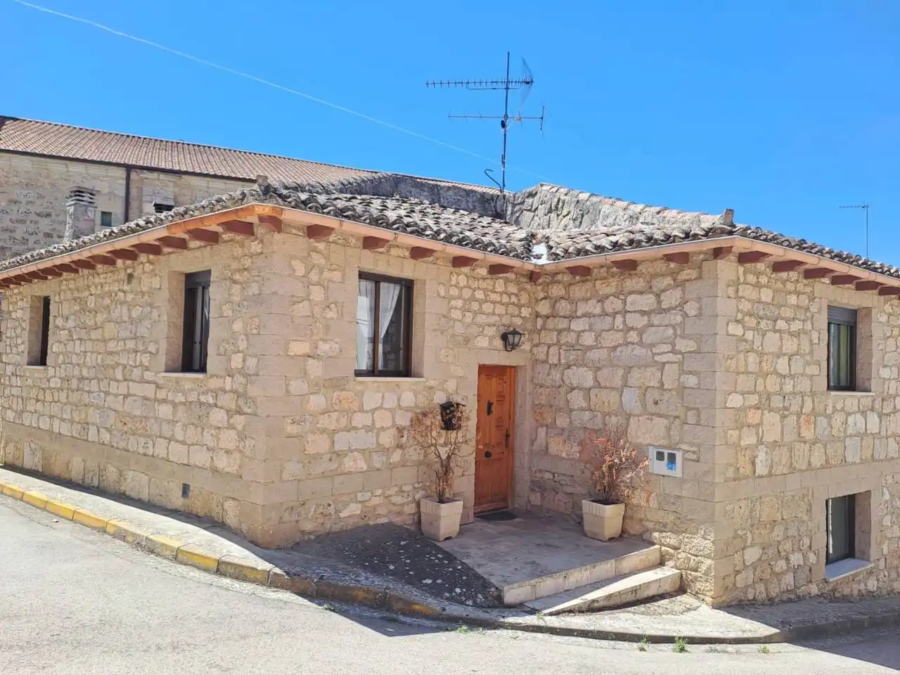 Vista exterior de Casa o chalet en venta en Las Quintanillas con Calefacción y Terraza