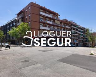 Vista exterior de Pis de lloguer en Badalona amb Calefacció, Terrassa i Moblat