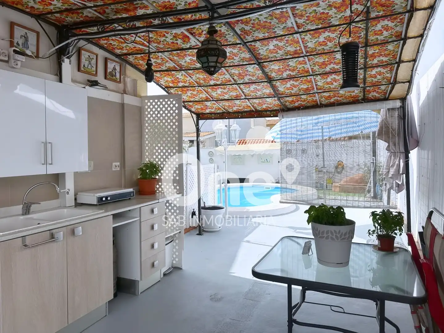 Terrassa de Casa adosada en venda en La Pobla de Vallbona amb Aire condicionat, Jardí privat i Terrassa
