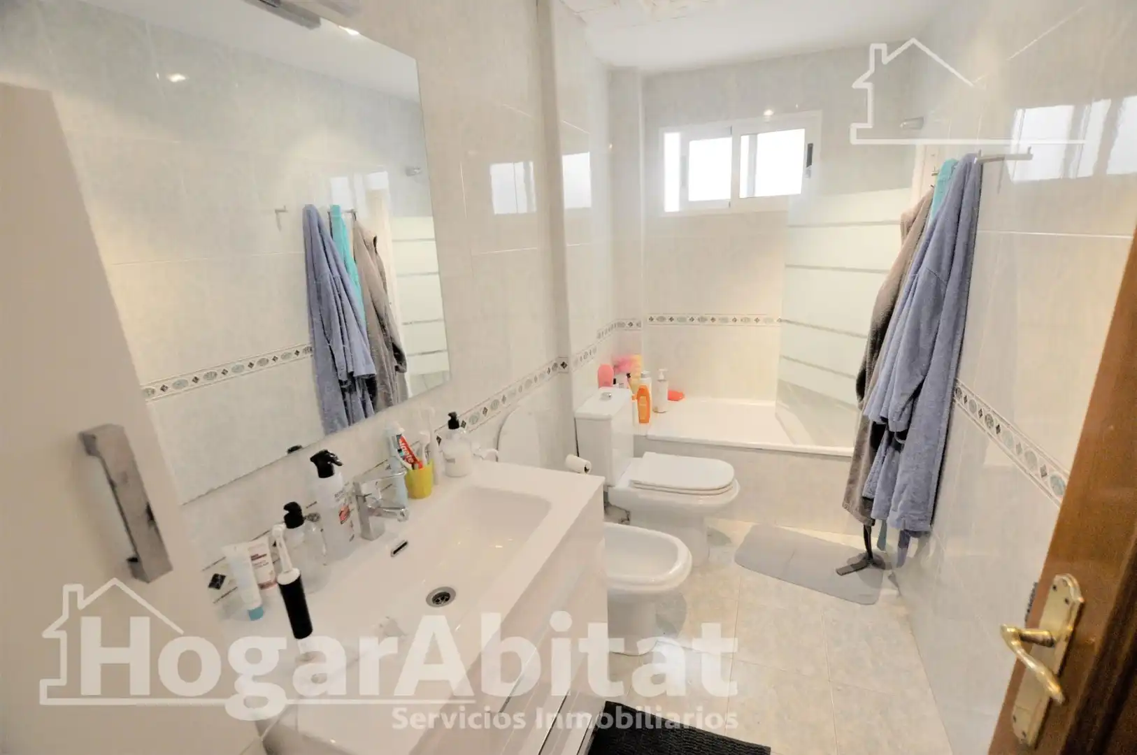 Baño de Piso en venta en Burjassot con Aire acondicionado, Calefacción y Terraza
