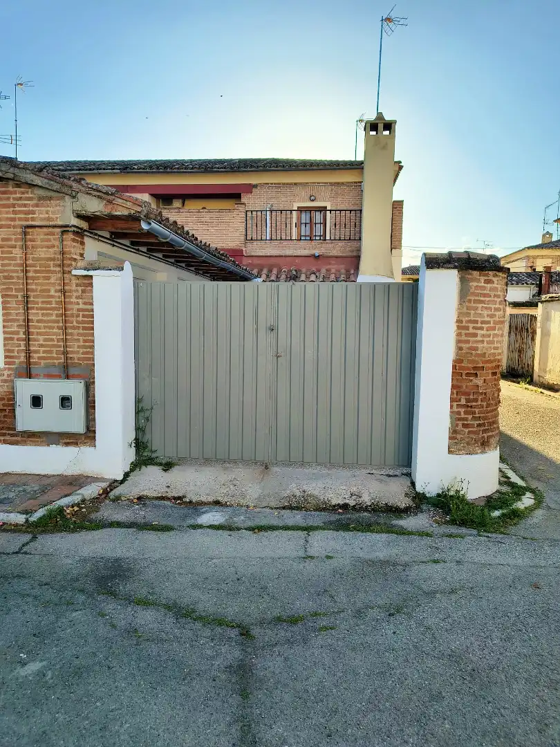Houses for rent in Calle Fresnos, 14, La Montaña - El Cortijo