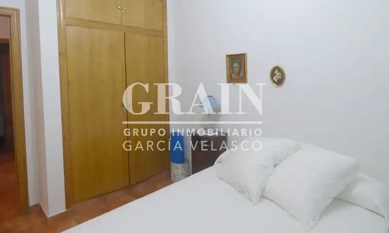 Dormitori de Casa o xalet en venda en Albacete amb Calefacció, Jardí privat i Piscina