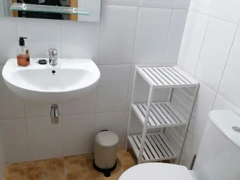 Baño de Oficina de alquiler en Aranda de Duero con Aire acondicionado, Calefacción y Amueblado