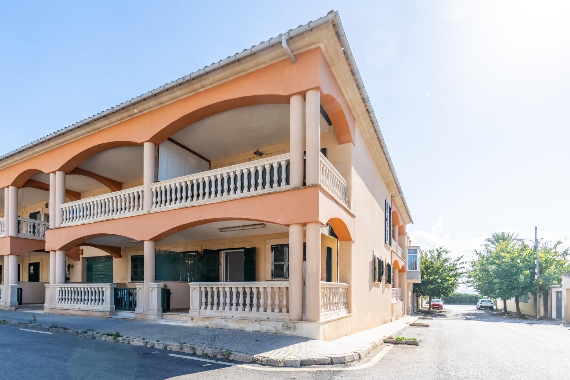 Exterior view of Single-family semi-detached for sale in Llucmajor  with Air Conditioner and Terrace