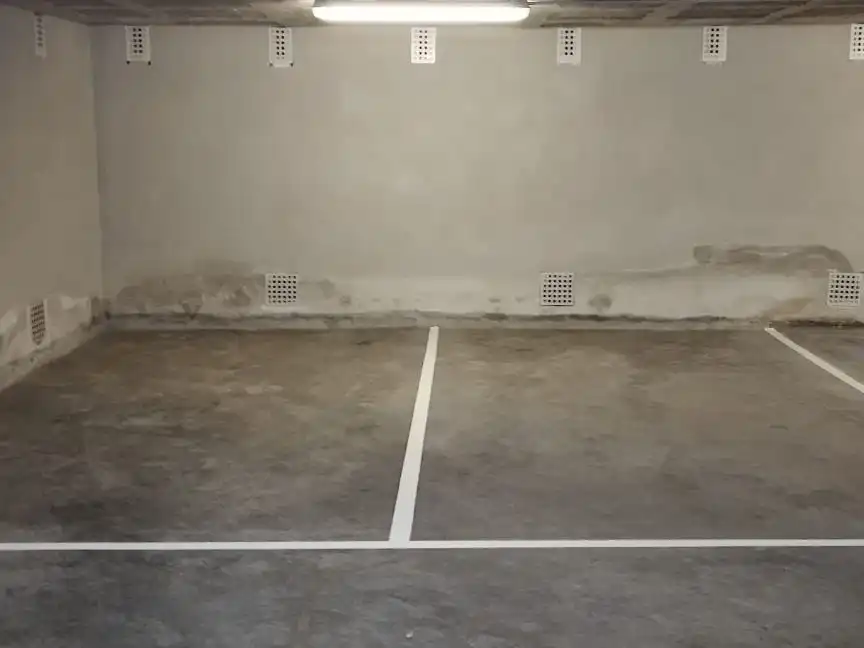 Parkplatz von Garage zur Miete in Manresa