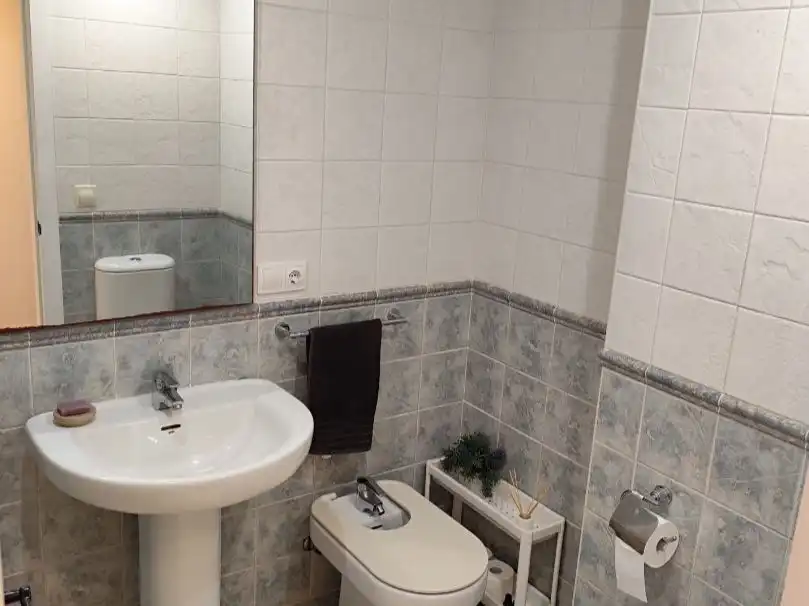 Bathroom of Flat for sale in Llevant