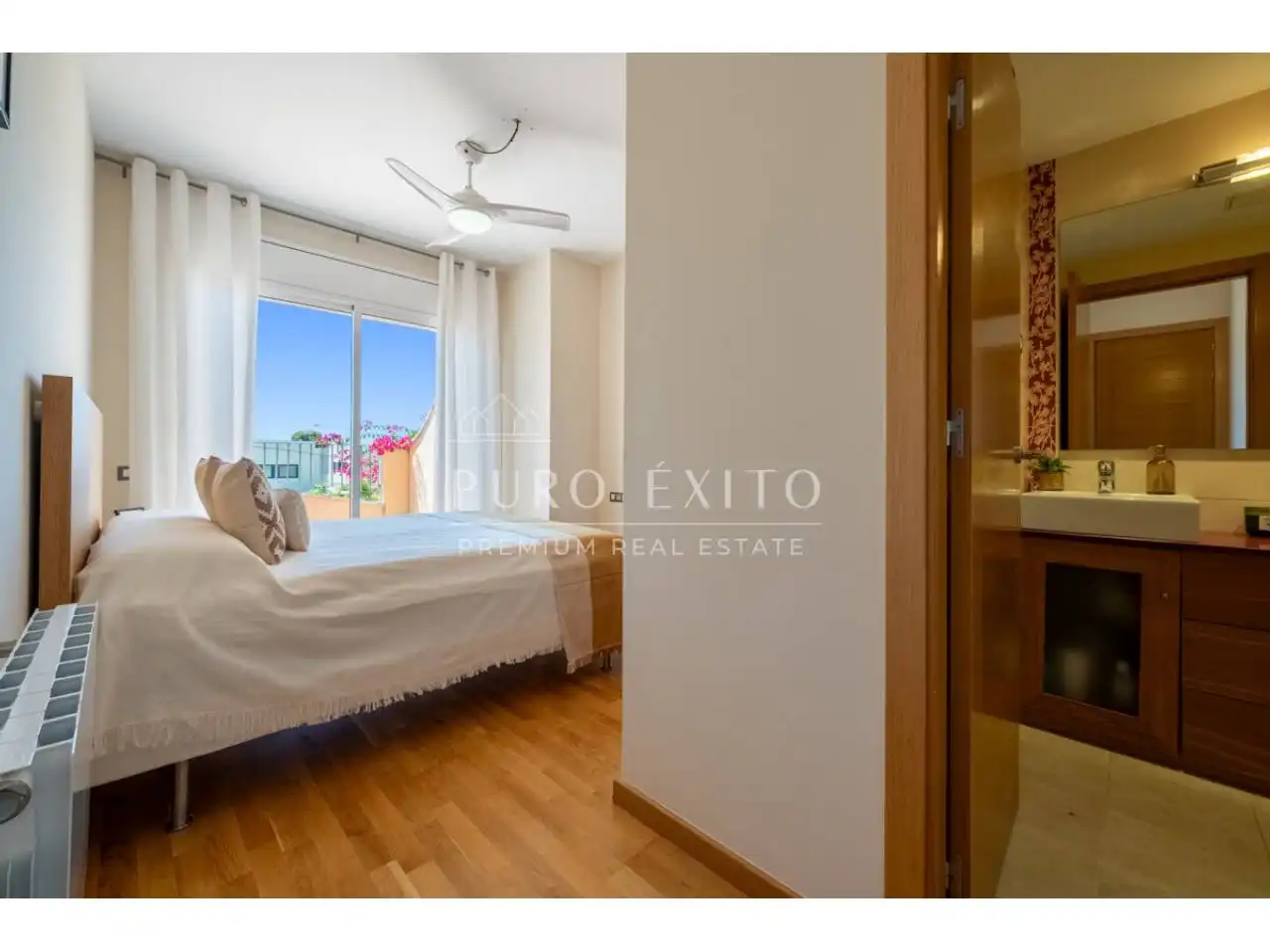 Bedroom of Houses for sale in Cambrils  with Heating, Private garden and Parquet flooring