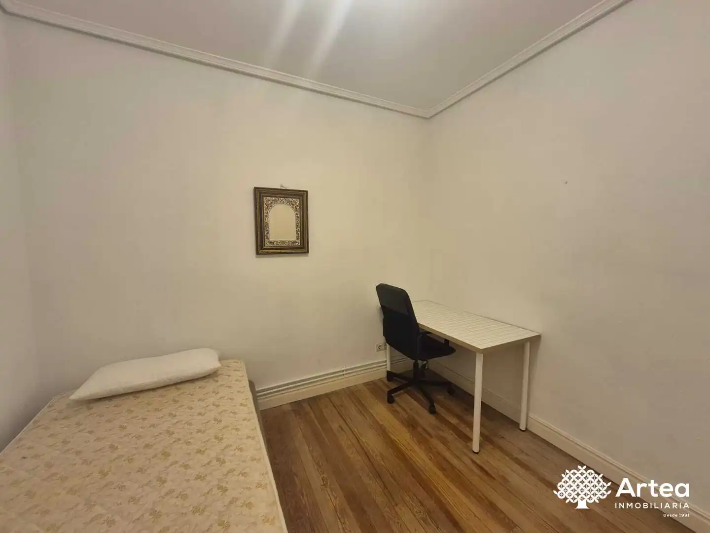 Bedroom of Flat for rent in Bilbao   with Heating, Oven and Washing machine