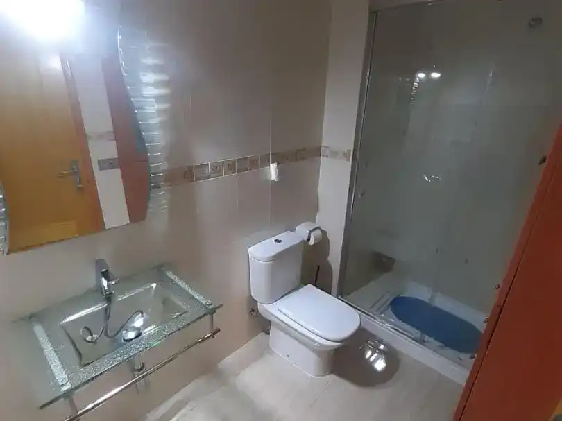 Bany de Pis de lloguer en Casco Urbano