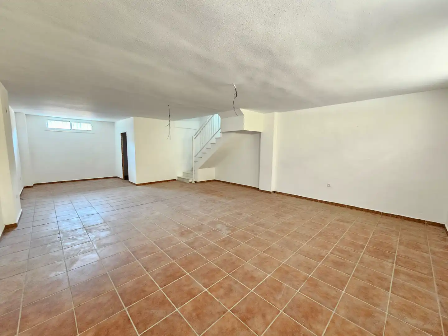 Casa adosada en venda en Espartinas amb Balcó