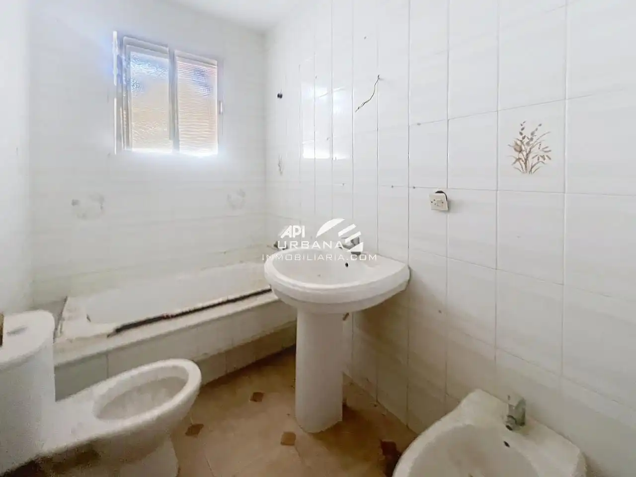 Bathroom of Houses for sale in Puente Genil