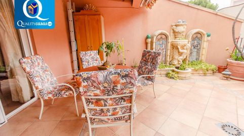 Foto 2 de Casa adosada en venta en Crevillent, Alicante