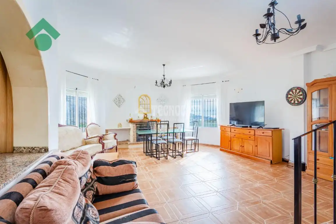 Sala d'estar de Finca rústica en venda en Vélez-Málaga amb Aire condicionat, Terrassa i Piscina