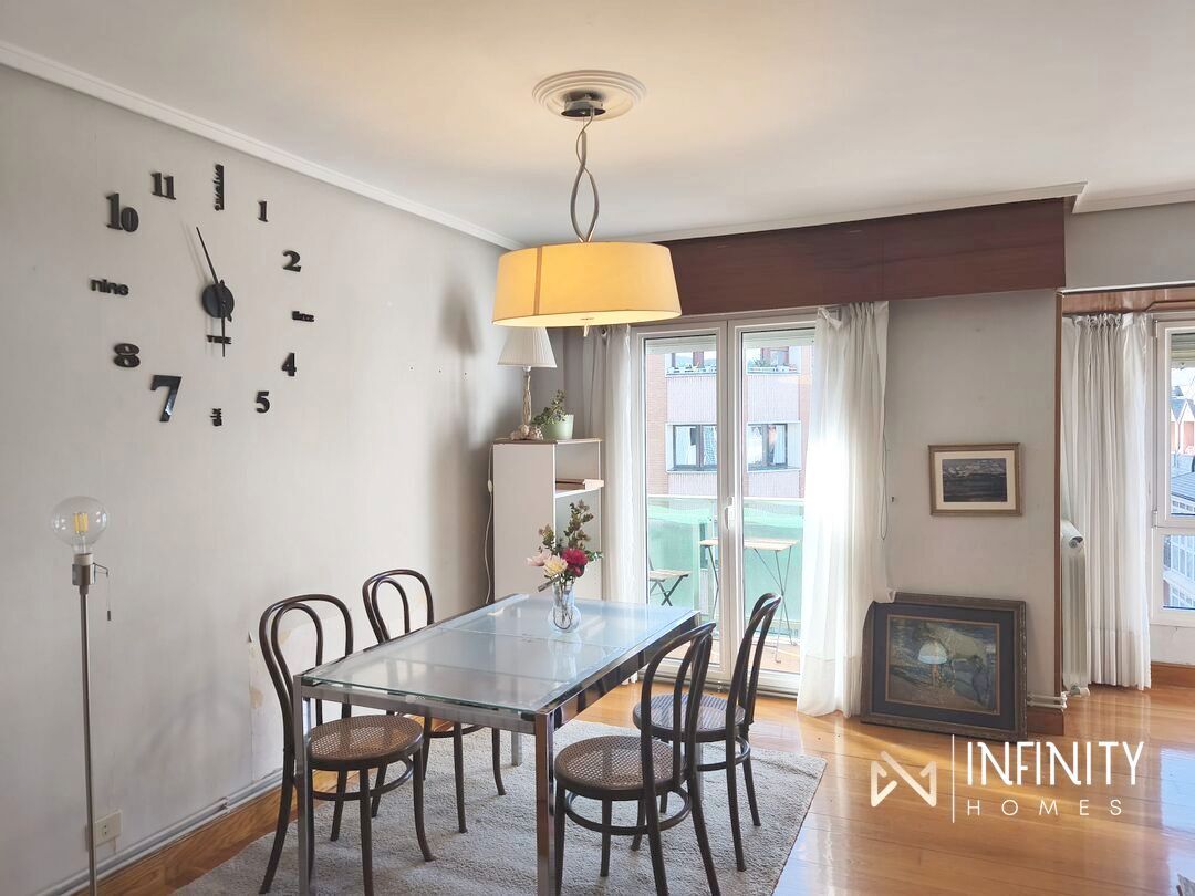 Menjador de Pis en venda en Santurtzi  amb Calefacció, Terrassa i Traster