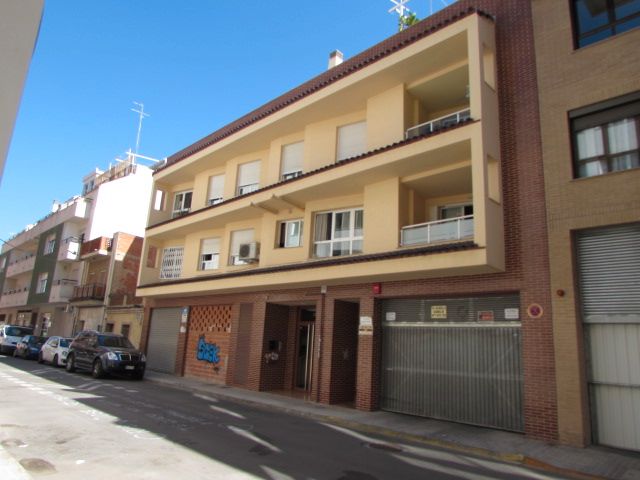 Vista exterior de Piso en venta en Burjassot con Aire acondicionado, Calefacción y Parquet