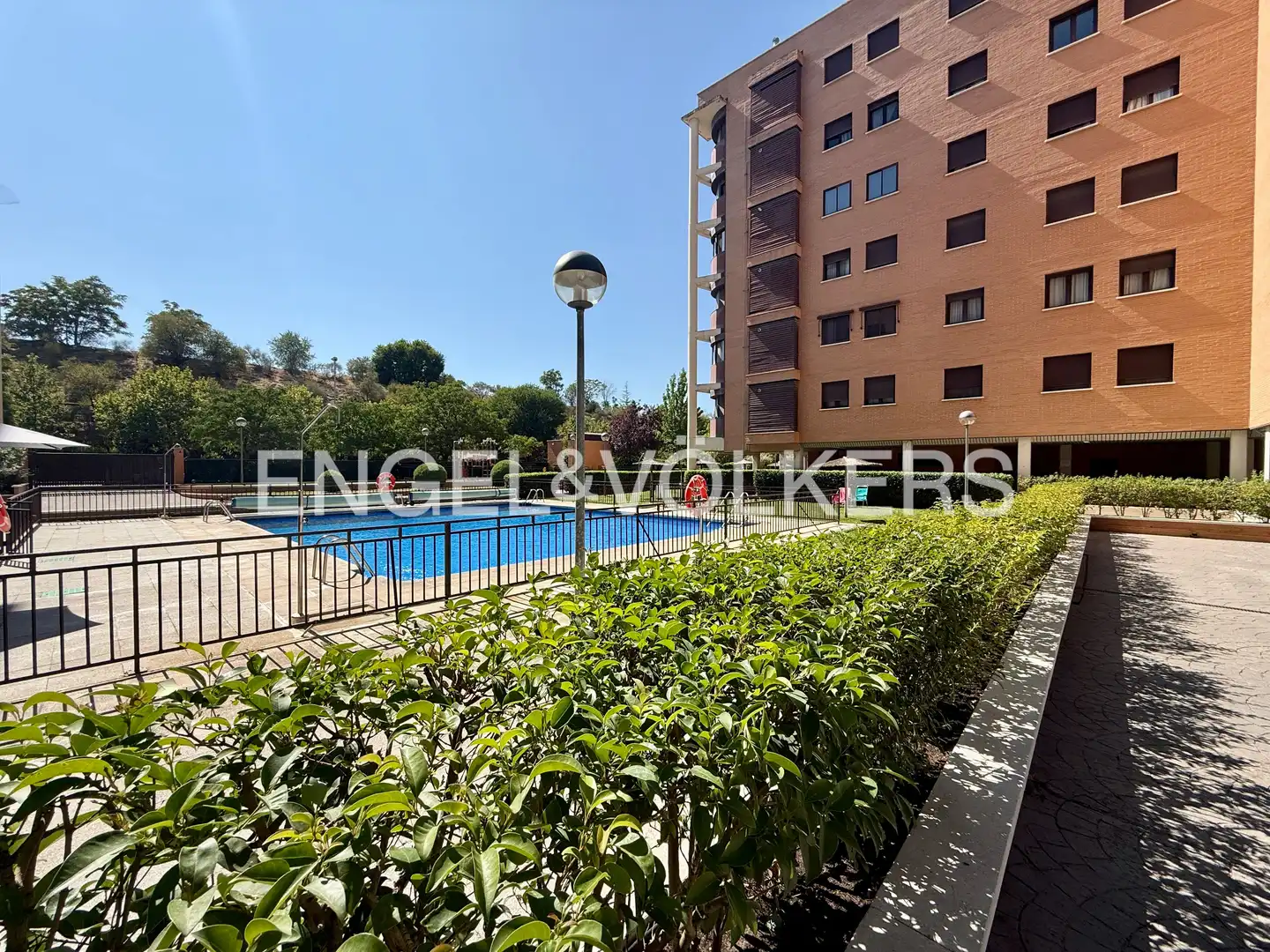 Piscina de Piso de alquiler en Madrid con Aire acondicionado, Calefacción y Piscina