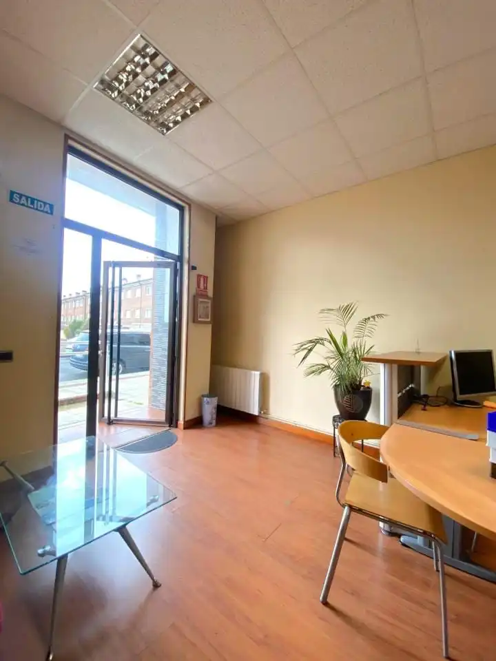 Oficina en venda a Calle Sagunto 6 Bajo 6 24010 Leon, San Andrés del Rabanedo pueblo