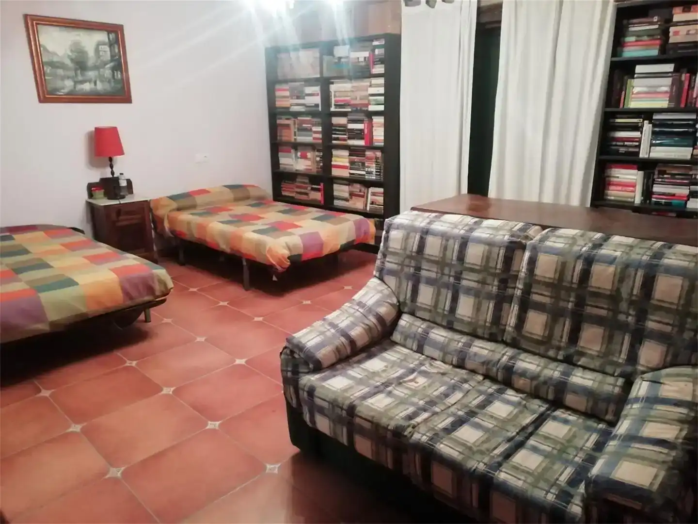 Sala d'estar de Casa adosada en venda en Aras amb Parquet, Traster i Forn