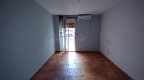 Foto 3 de Casa adosada en venda a Calle Solana, 21, Cambil, Jaén