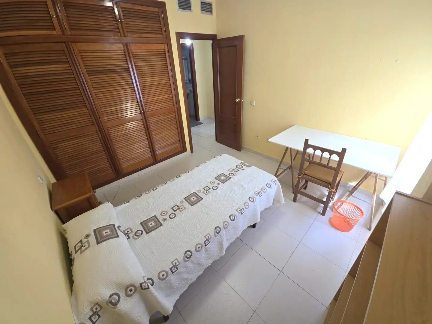 Schlafzimmer von Wohnung zur Miete in Casco Antiguo