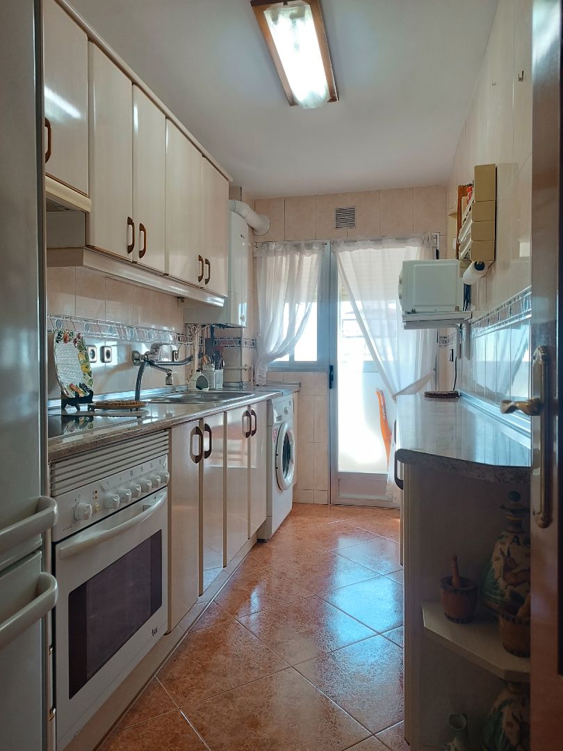 Piso en venta en Calle Escoriaza, Los Ángeles