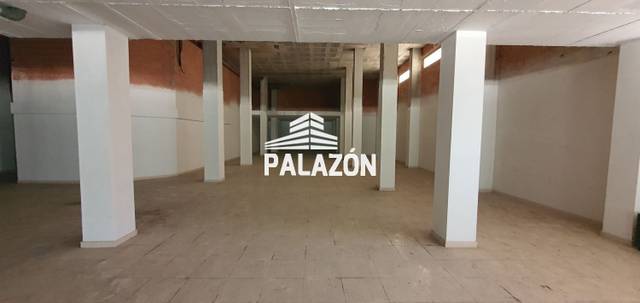 Local comercial en Alquiler en Mercado