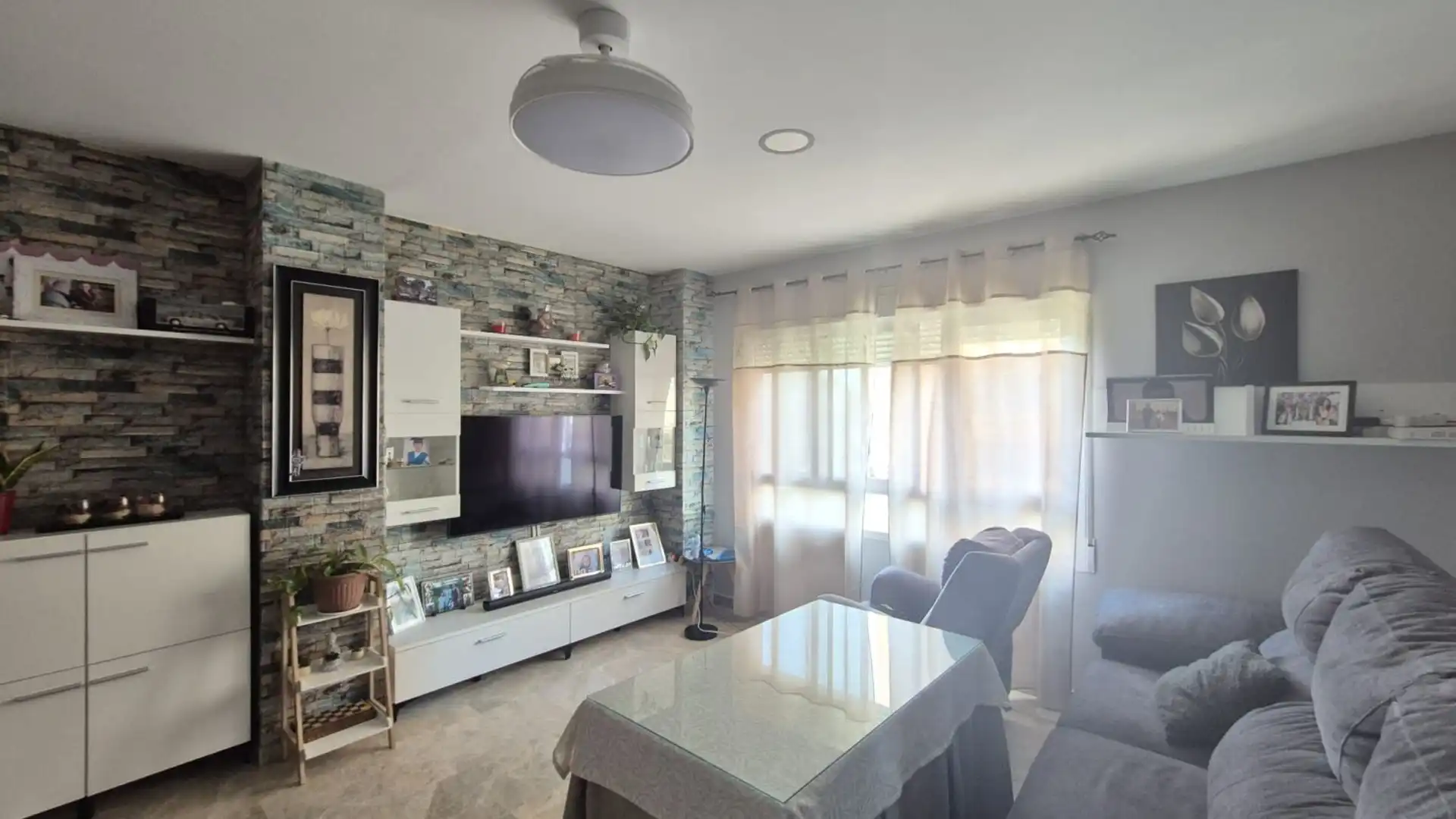 Living room of Flat for sale in Badajoz Capital  with Air Conditioner, Heating and Terrace