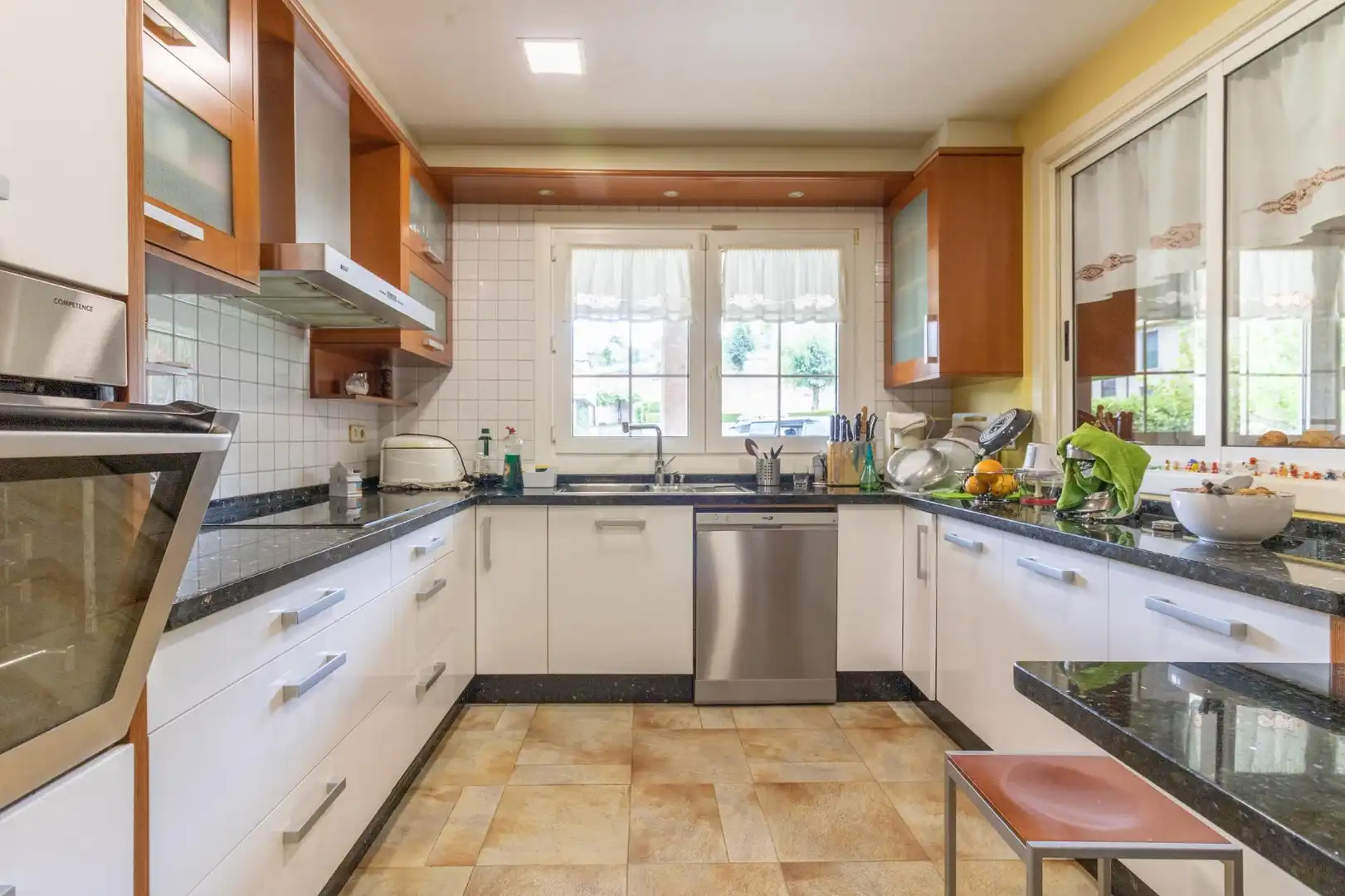 Cocina de Casa o chalet en venta en A Coruña Capital  con Jardín privado, Terraza y Trastero
