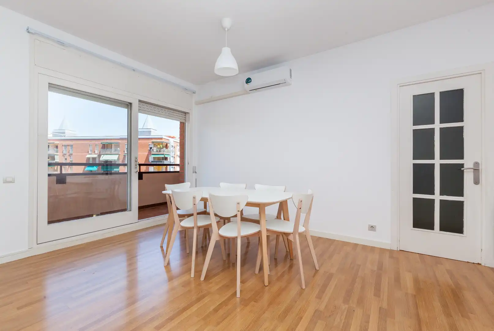 Wohnung zur Miete in Calle del Pisuerga, La Maternitat i Sant Ramon