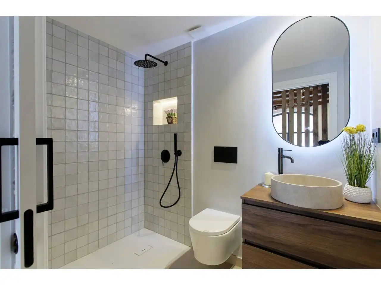 Badezimmer von Wohnungen zum Verkauf in Barcelona mit Klimaanlage, Heizung und Parkett