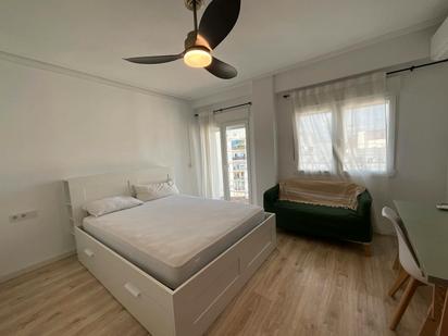 Bedroom of Flat to share in  Valencia Capital  with Air Conditioner, Heating and Furnished