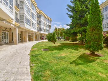 Business premises to rent in Plaza Europa 5C