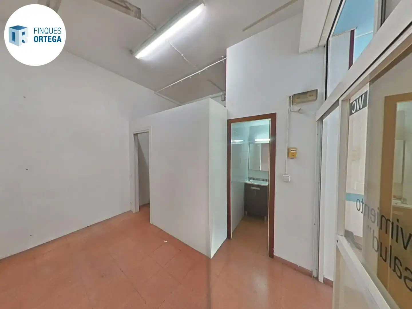 Local comercial de lloguer a de Víctor Català, imagen 11
