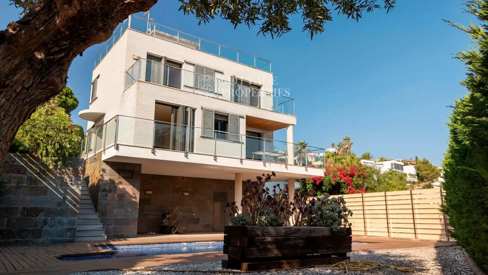Vista exterior de Casa o xalet en venda en Lloret de Mar amb Aire condicionat, Calefacció i Terrassa
