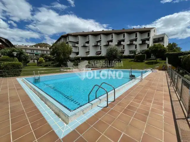 Piscina de Apartament en venda en Labastida / Bastida amb Calefacció, Parquet i Piscina comunitària