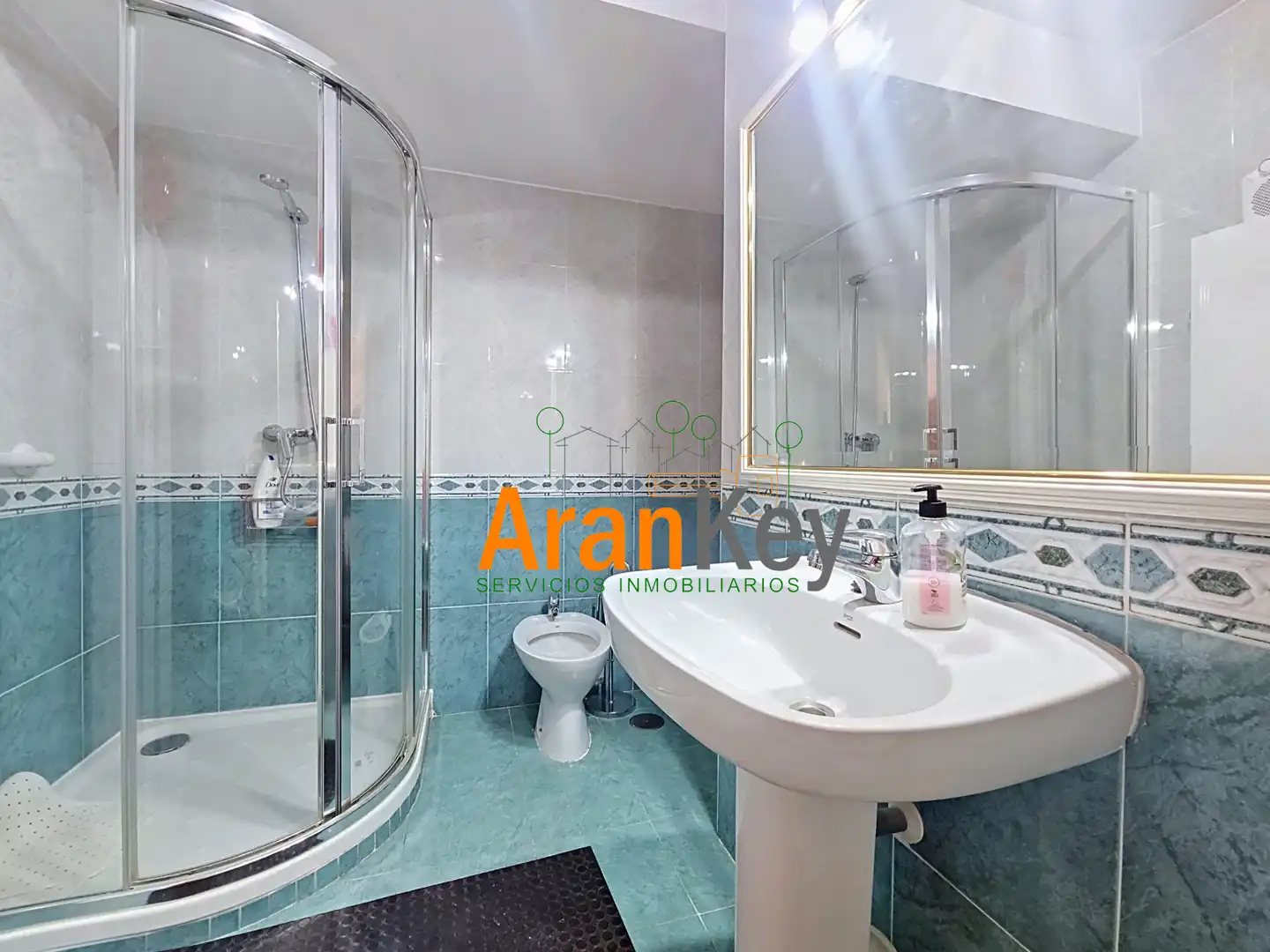 Baño de Piso en venta en Aranjuez con Aire acondicionado, Calefacción y Amueblado