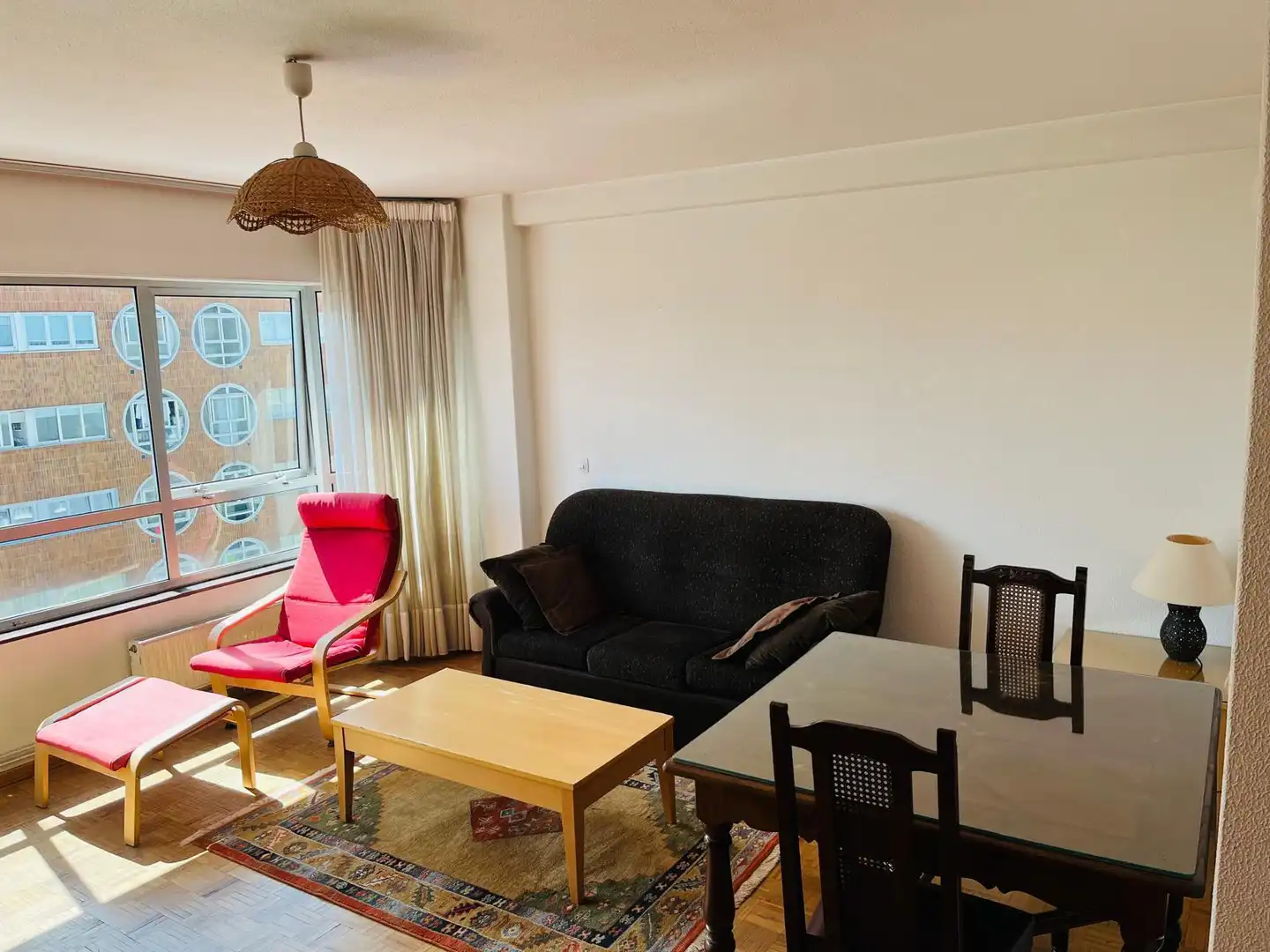 Living room of Flat for rent in A Coruña Capital   with Heating, Parquet flooring and Furnished