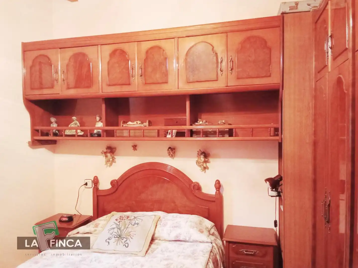 Casa adosada en venta en CASARES, Quirós