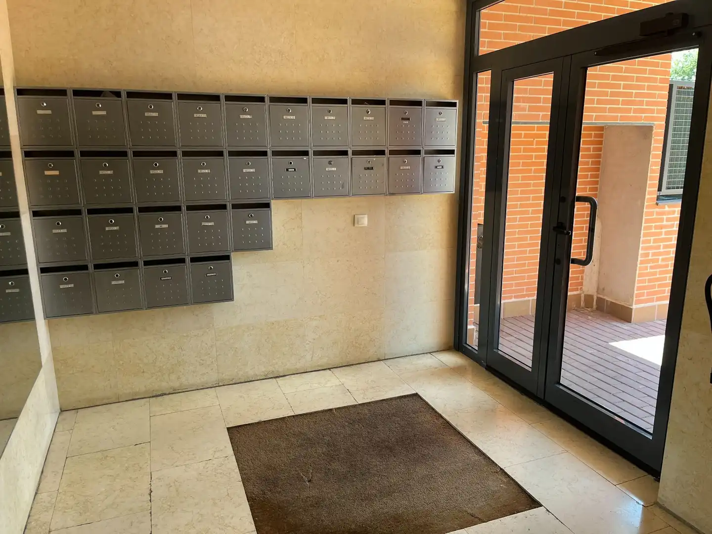 Aparcament de Pis de lloguer en Ávila amb Calefacció, Terrassa i Moblat