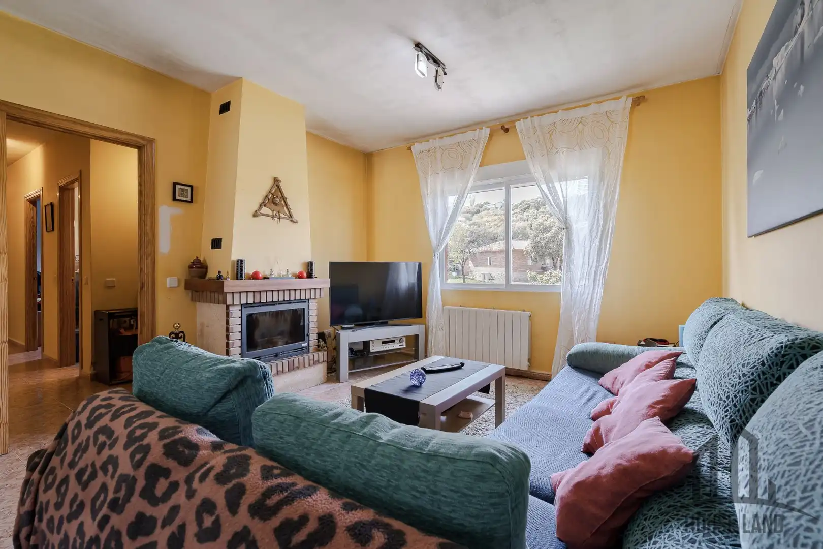 Sala de estar de Casa o chalet en venta en El Casar con Aire acondicionado, Calefacción y Jardín privado