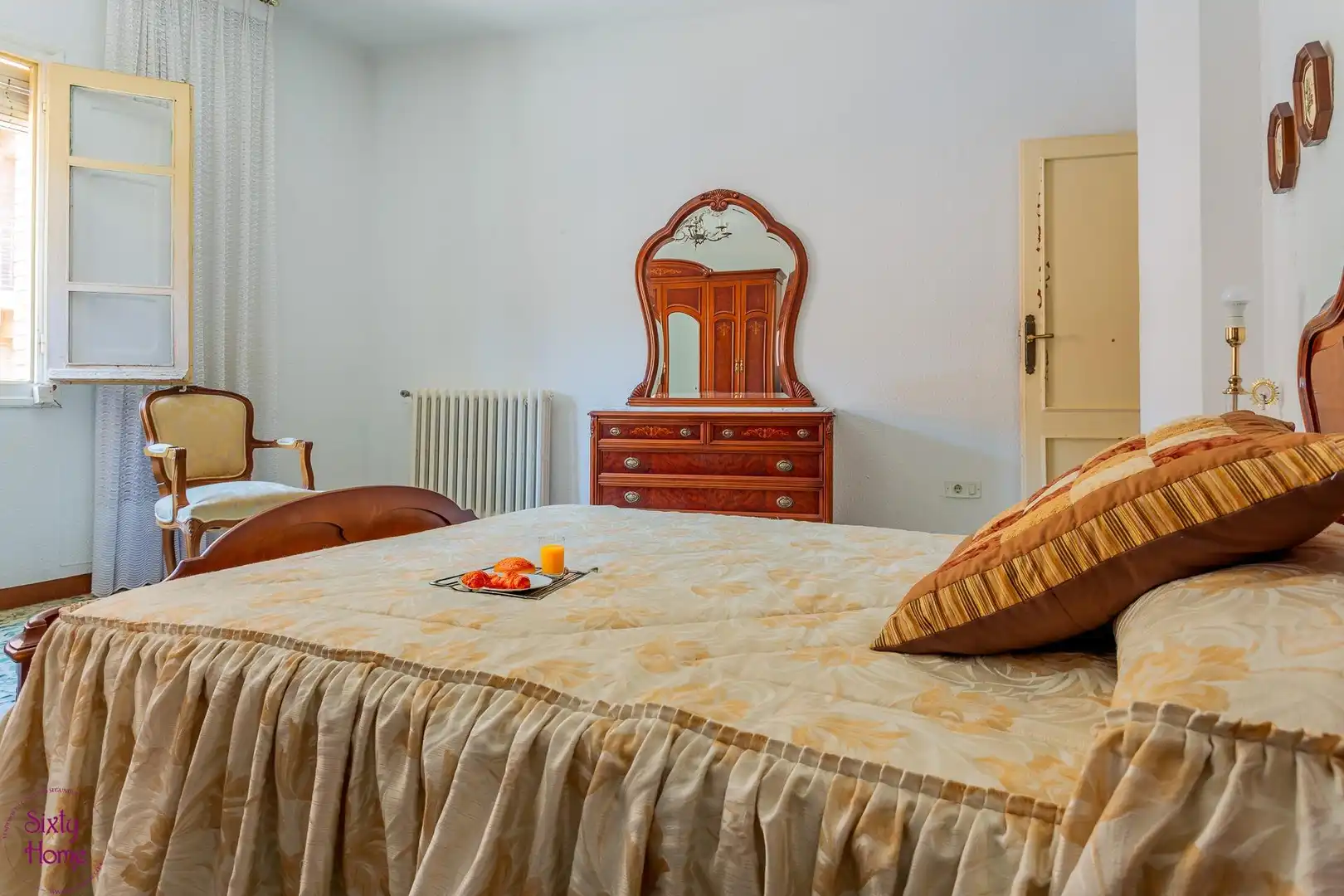 Dormitori de Casa o xalet en venda en Andorra (Teruel) amb Jardí privat, Traster i Moblat