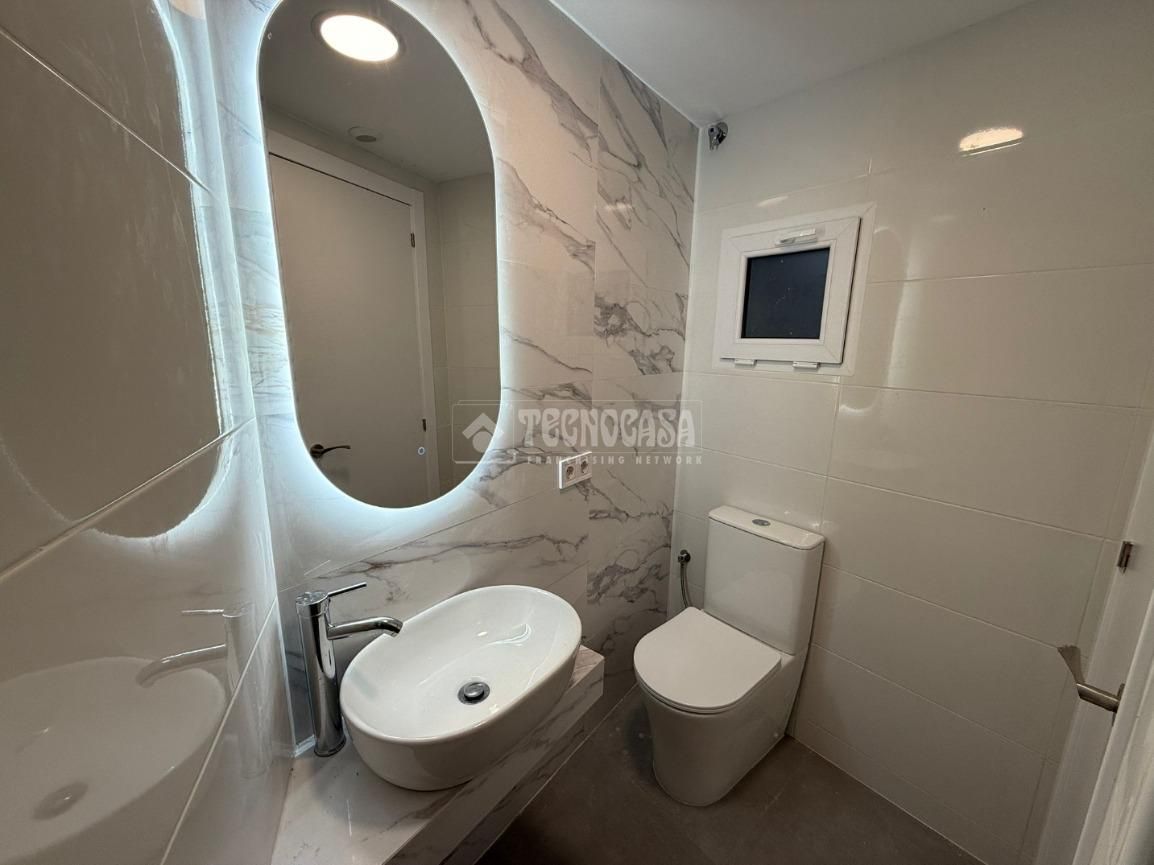 Bathroom of Flat for sale in  Barcelona Capital  with Balcony